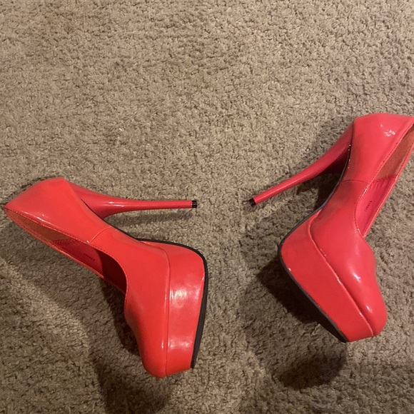 Woman’s Charlotte Russe  pink pumps size 8 - Picture 4 of 5